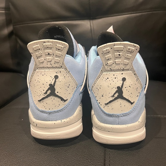 Jordan 4 Retro University Blue - Picture 4 of 4